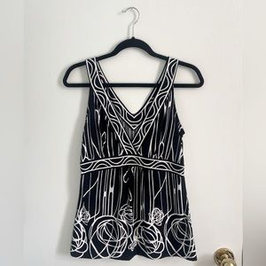 BCBG MaxAzria Black and White V Neck Sleeveless Tank Top Size Small